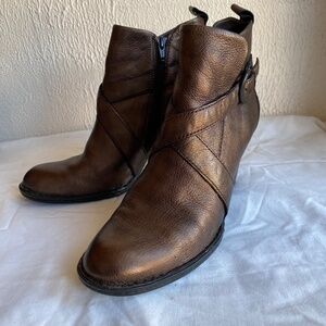 Born bronze high heeled booties Sz 9.5